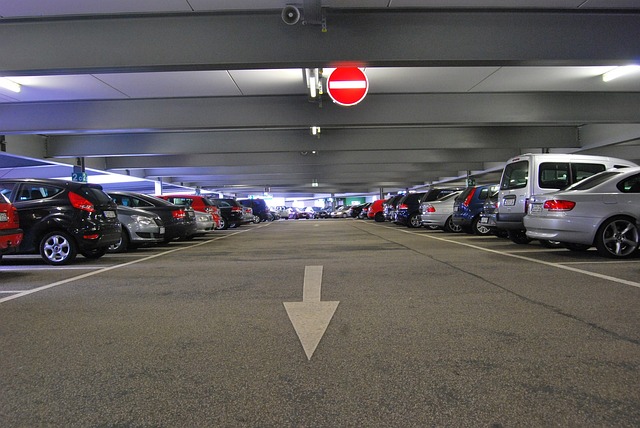 Szkoda parkingowa — co należy o niej wiedzieć?